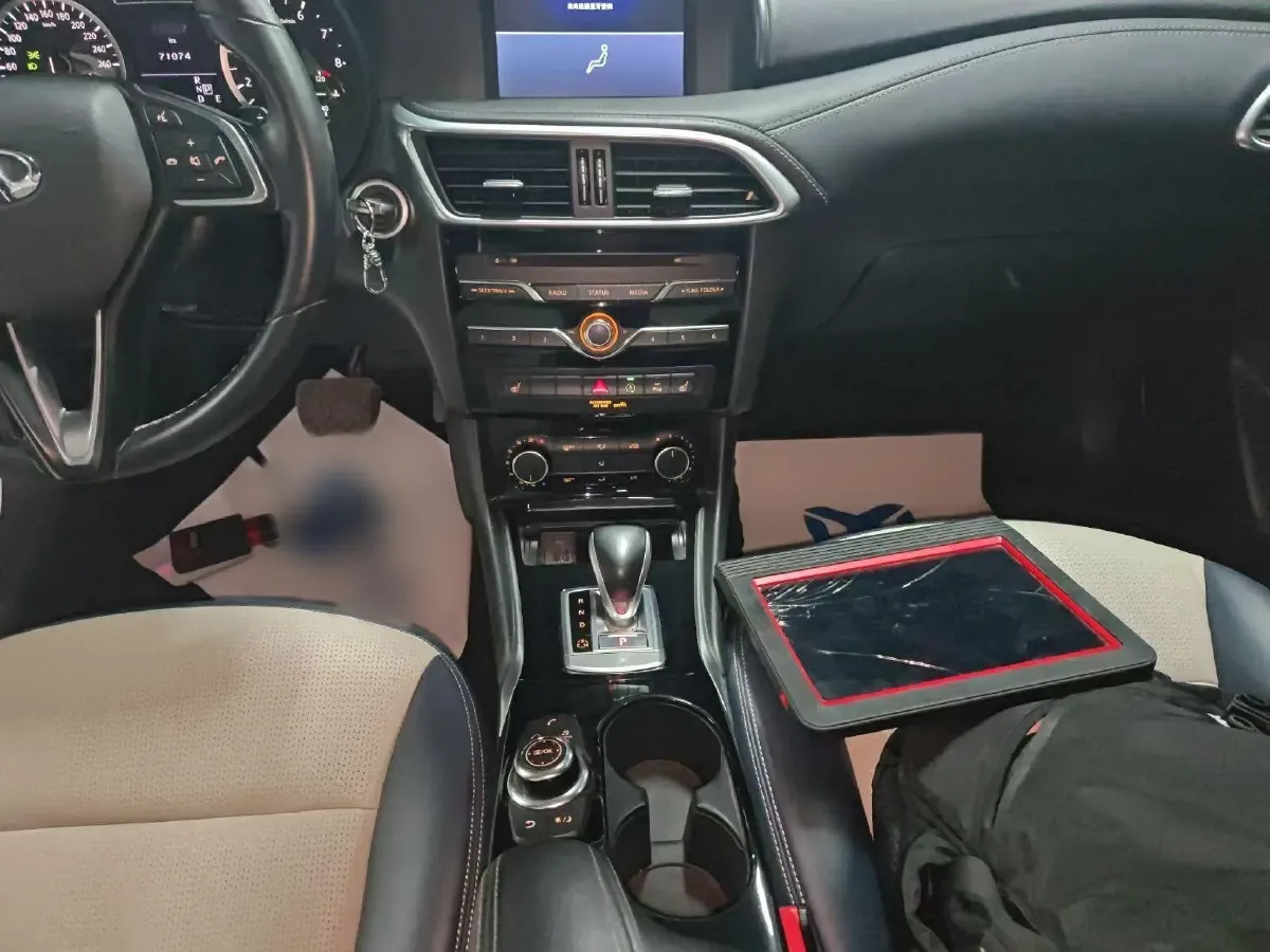 2017 Infiniti QX30 1.6T 156HP L4 7DCT,autocango,china used car exporter,china ev exporter,chinese used car exporter,chinese used ev exporter