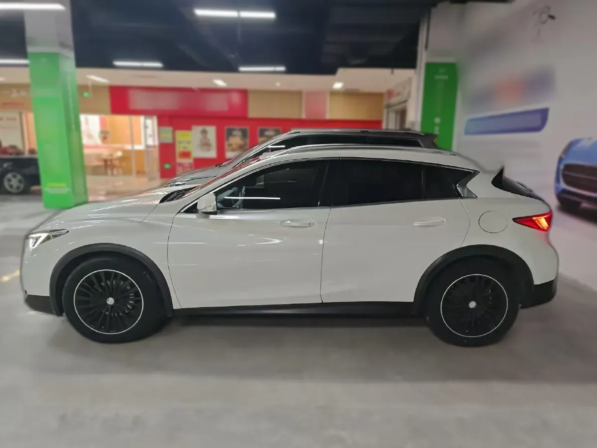 2017 Infiniti QX30 1.6T 156HP L4 7DCT,autocango,china used car exporter,china ev exporter,chinese used car exporter,chinese used ev exporter