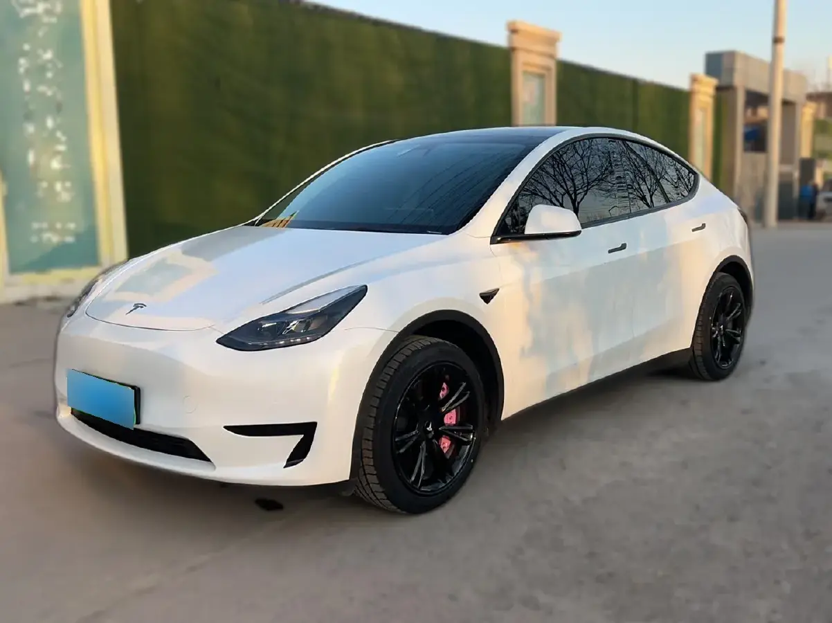 2022 Tesla Model Y BEV 60KWH