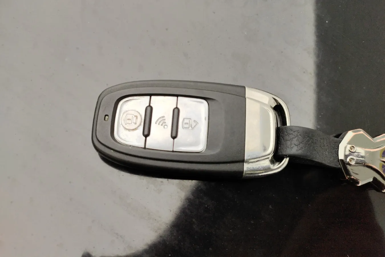 2016 Venucia T70 2.0L 144HP L4 CVT,autocango,china used car exporter,china ev exporter,chinese used car exporter,chinese used ev exporter