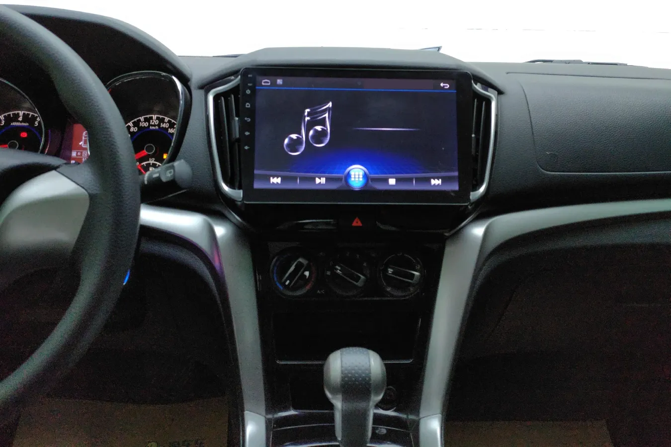 2016 Venucia T70 2.0L 144HP L4 CVT,autocango,china used car exporter,china ev exporter,chinese used car exporter,chinese used ev exporter