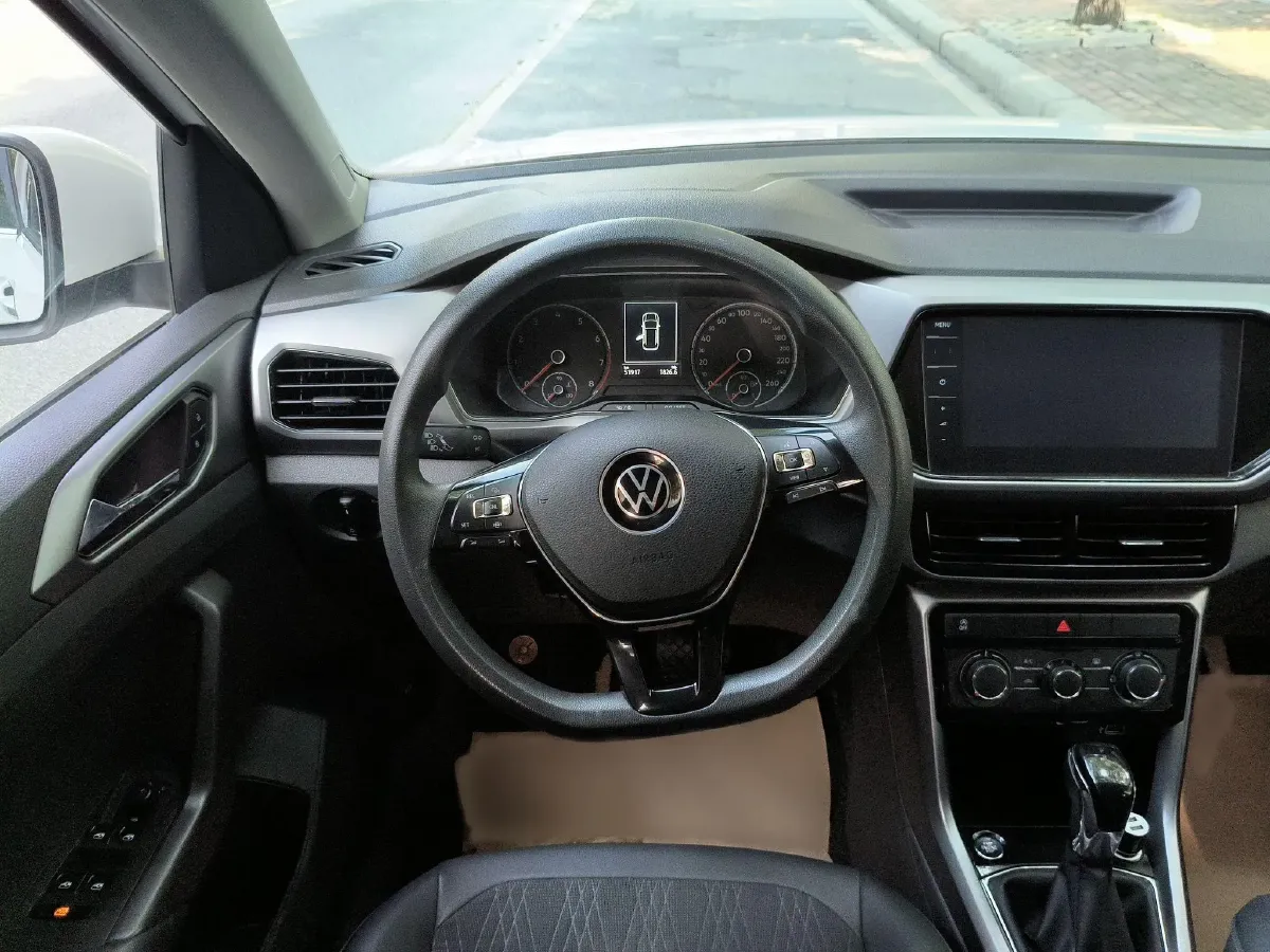 2021 Volkswagen T-Cross 1.4T 150HP L4 7DCT,autocango,china used car exporter,china ev exporter,chinese used car exporter,chinese used ev exporter