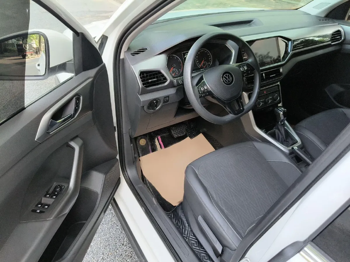 2021 Volkswagen T-Cross 1.4T 150HP L4 7DCT,autocango,china used car exporter,china ev exporter,chinese used car exporter,chinese used ev exporter