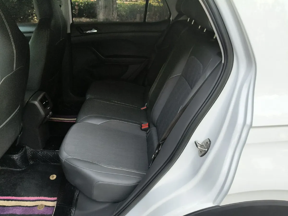 2021 Volkswagen T-Cross 1.4T 150HP L4 7DCT,autocango,china used car exporter,china ev exporter,chinese used car exporter,chinese used ev exporter