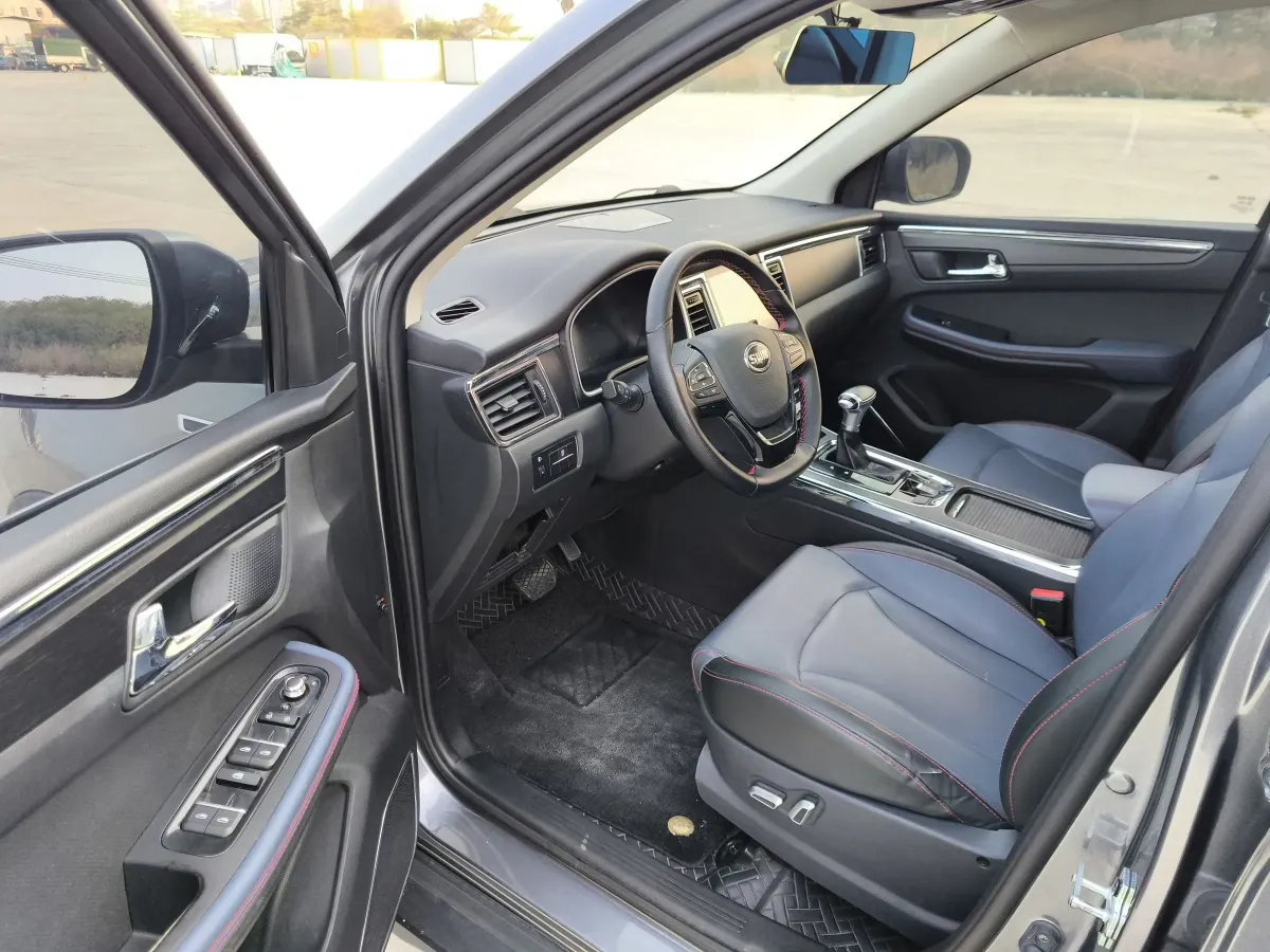 2021 SWM G05 1.5T 156HP L4 6AT,autocango,china used car exporter,china ev exporter,chinese used car exporter,chinese used ev exporter