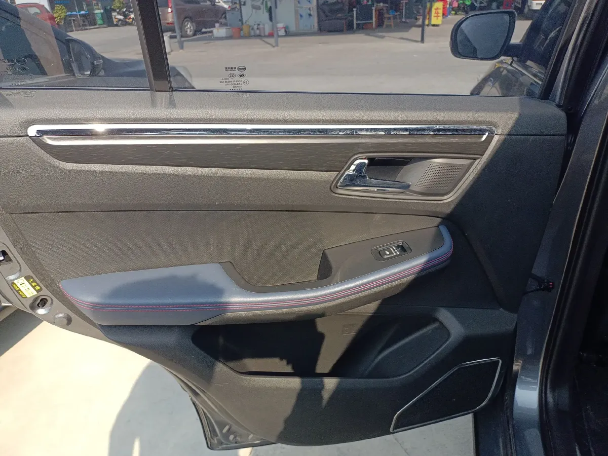 2021 SWM G05 1.5T 156HP L4 6AT,autocango,china used car exporter,china ev exporter,chinese used car exporter,chinese used ev exporter