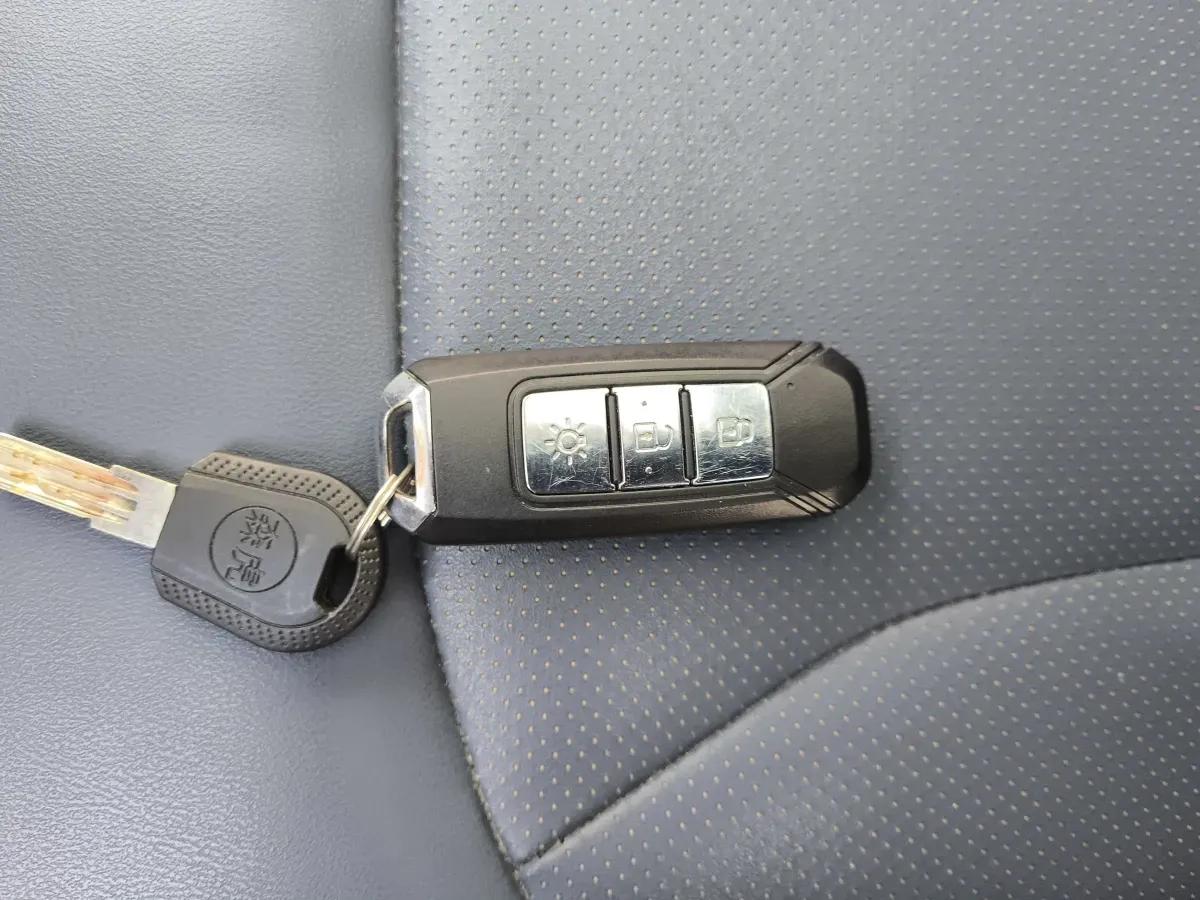 2021 SWM G05 1.5T 156HP L4 6AT,autocango,china used car exporter,china ev exporter,chinese used car exporter,chinese used ev exporter