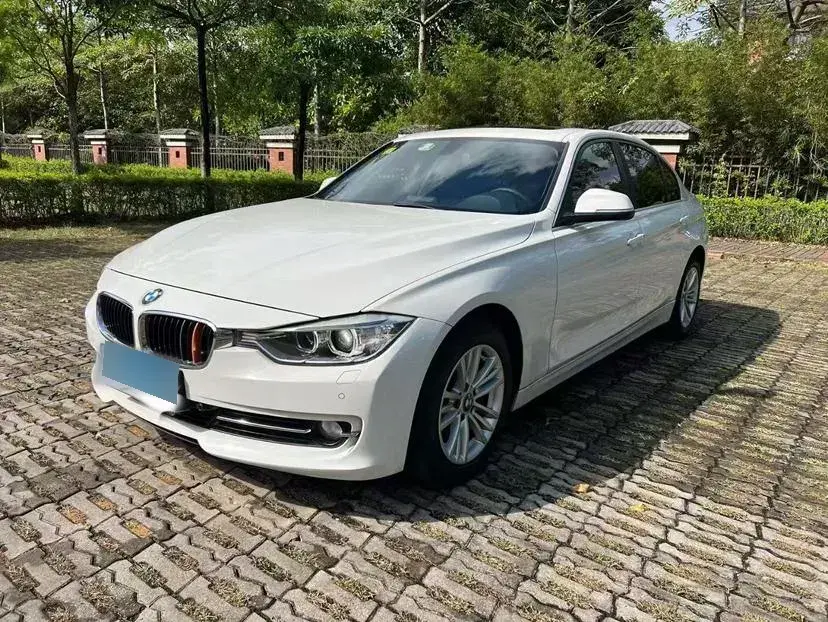 2015 BMW 3 Series 1.6T 136HP L4 8AT