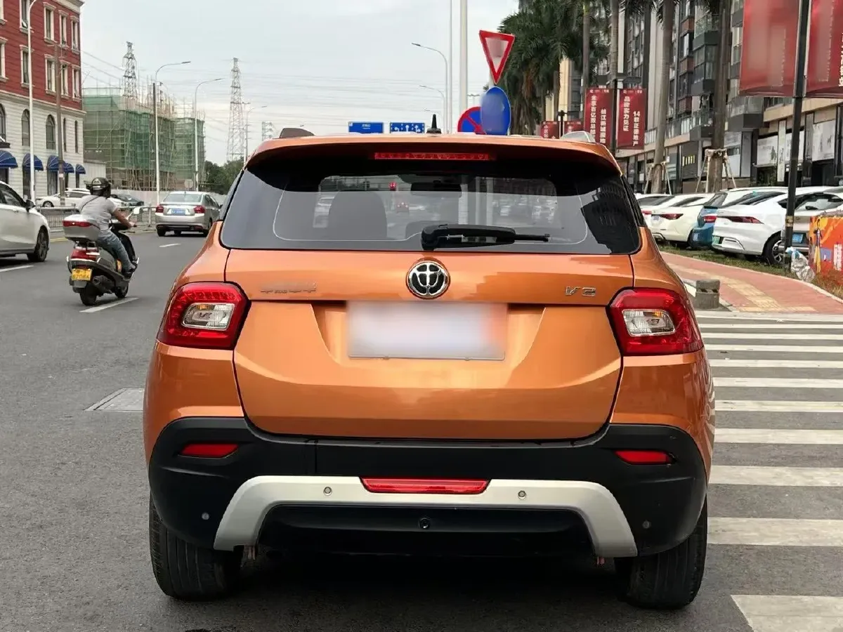 2017 Brilliance Auto V3 1.5L 112HP L4 5MT,autocango,china used car exporter,china ev exporter,chinese used car exporter,chinese used ev exporter