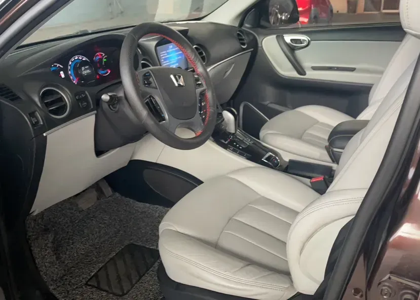 2014 Luxgen Grand7 SUV 2.2T 188HP L4 5AT,autocango,china used car exporter,china ev exporter,chinese used car exporter,chinese used ev exporter