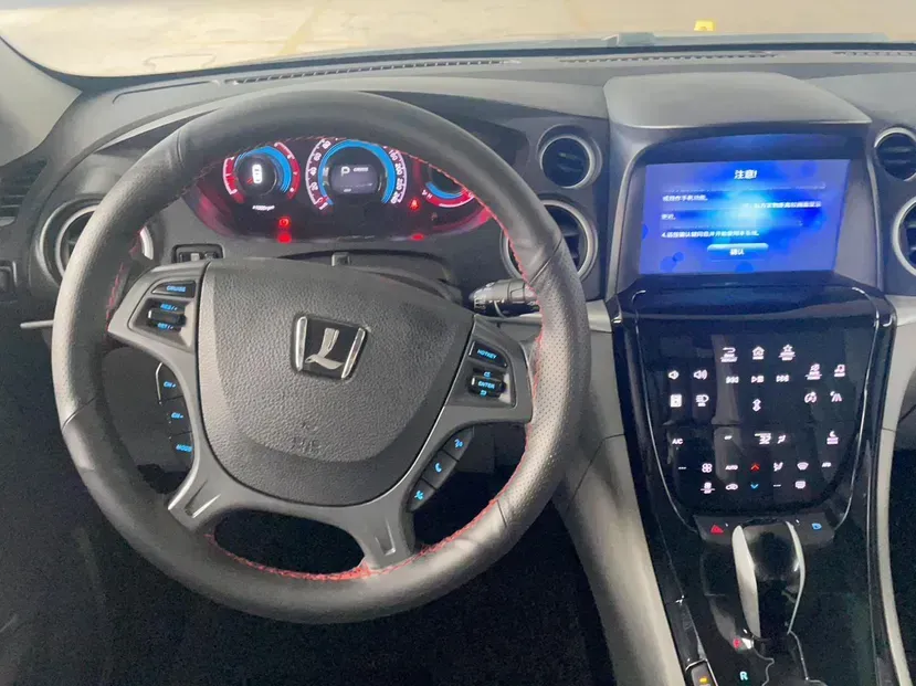 2014 Luxgen Grand7 SUV 2.2T 188HP L4 5AT,autocango,china used car exporter,china ev exporter,chinese used car exporter,chinese used ev exporter