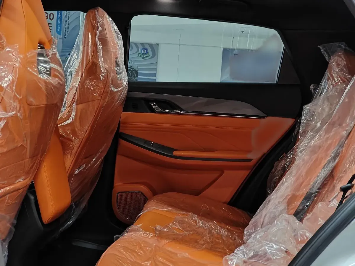 2024 DongFeng Aeolus L7 1.5T 154HP L4 4DHT PHEV 30.3KWH,autocango,china used car exporter,china ev exporter,chinese used car exporter,chinese used ev exporter