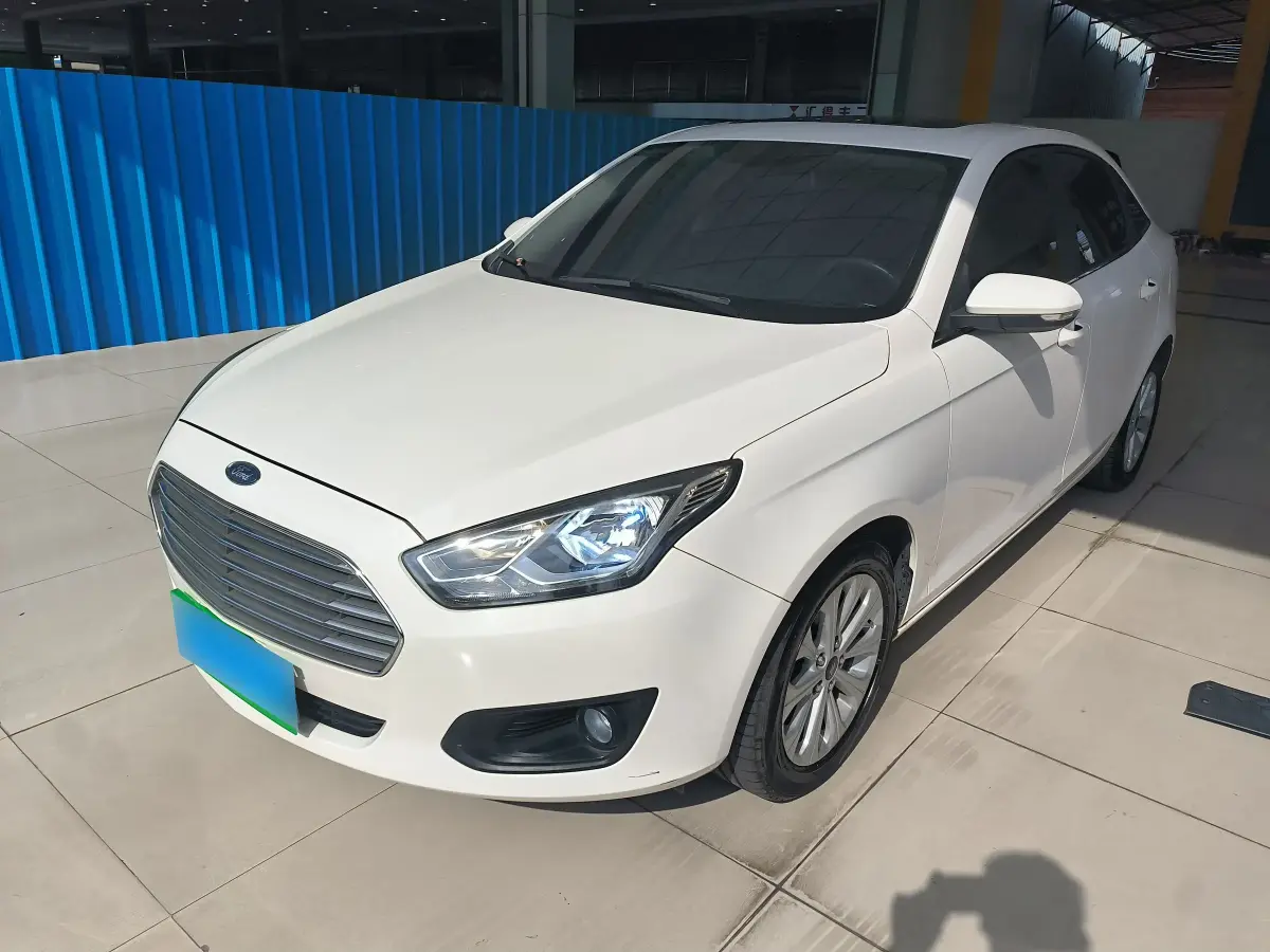 2017 Ford Escort 1.5L 113HP L4 6AT