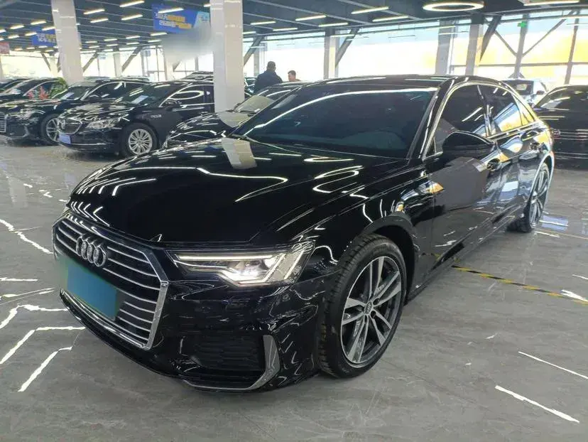 2021 Audi A6L 2.0T 190HP L4 7DCT