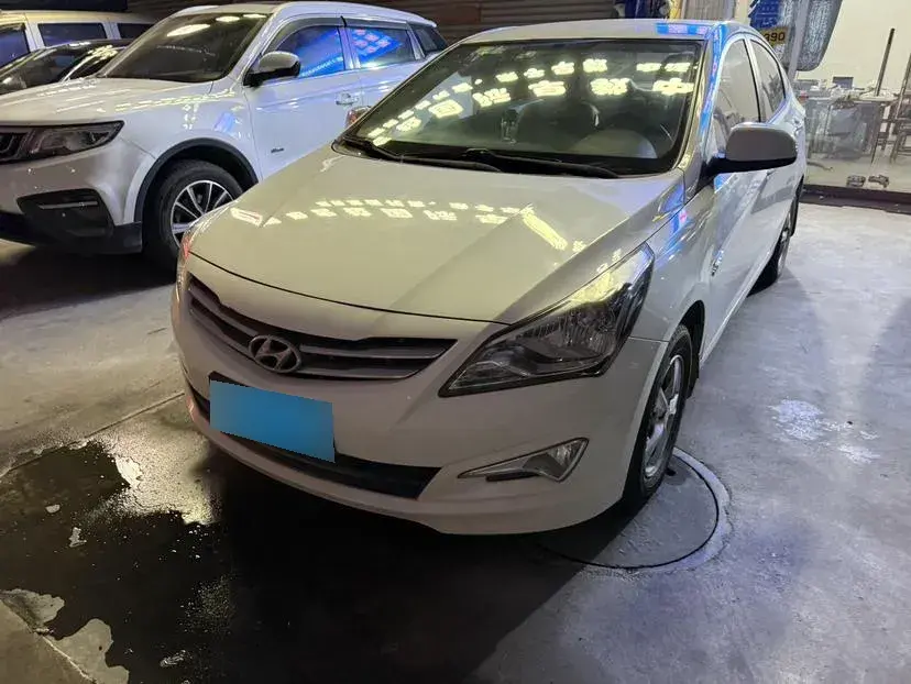 2014 Hyundai Reina 1.4L 107HP L4 4AT