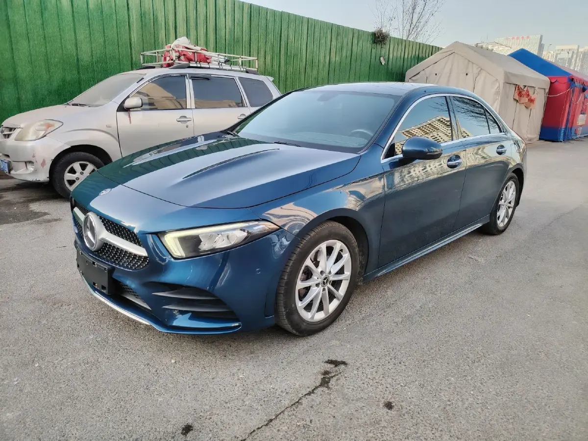 2019 Mercedes-Benz A Class 1.3T 163HP L4 7DCT