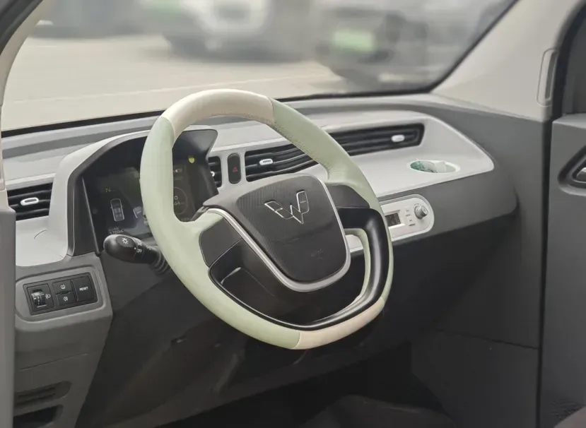 2021 WuLing HongGuang MINI EV BEV 13.9KWH,autocango,china used car exporter,china ev exporter,chinese used car exporter,chinese used ev exporter