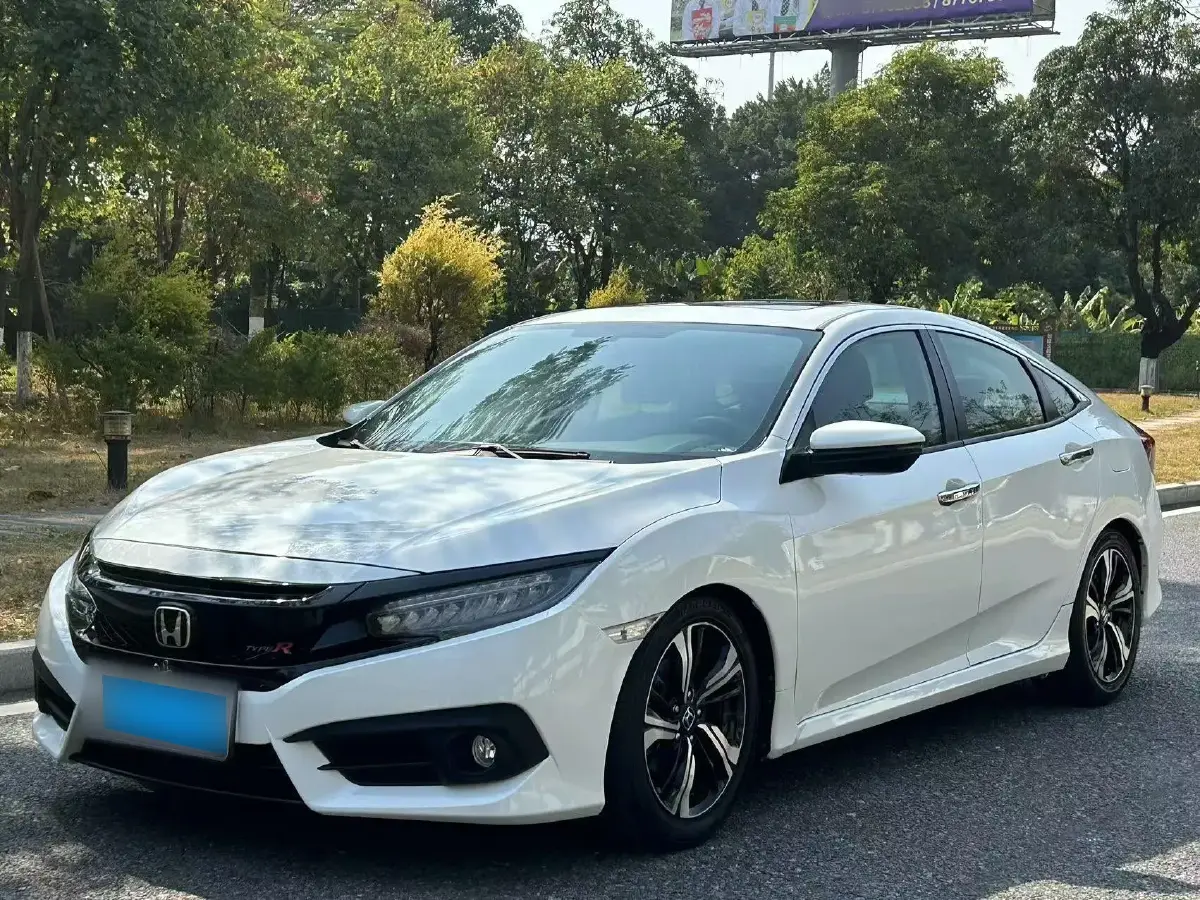 2016 Honda Civic 1.5T 177HP L4 CVT