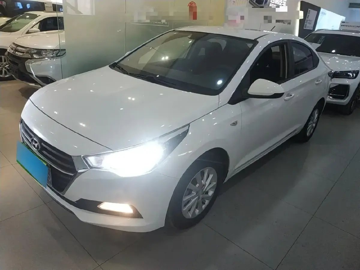 2016 Hyundai Verna 1.4L 100HP L4 6MT