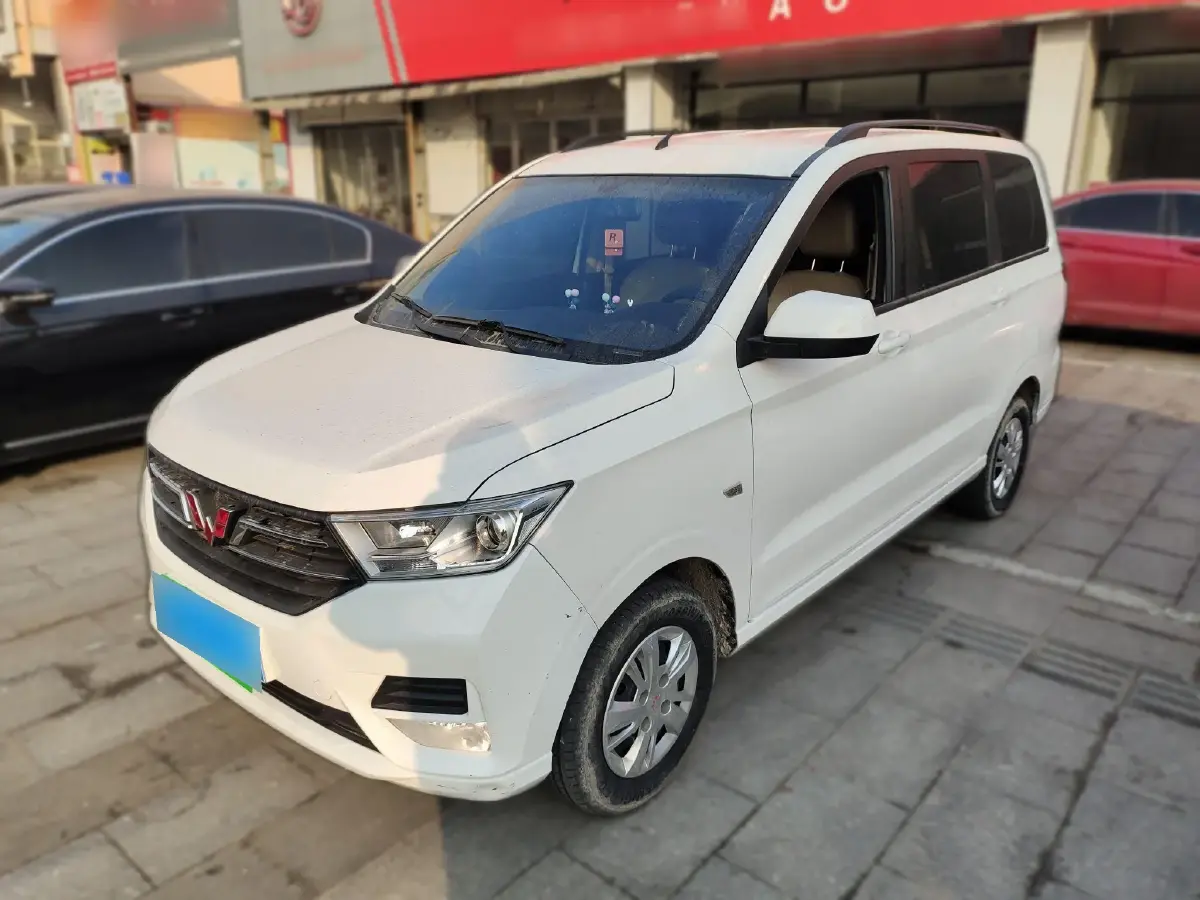 2021 WuLing HongGuang 1.5L 99HP L4 6MT