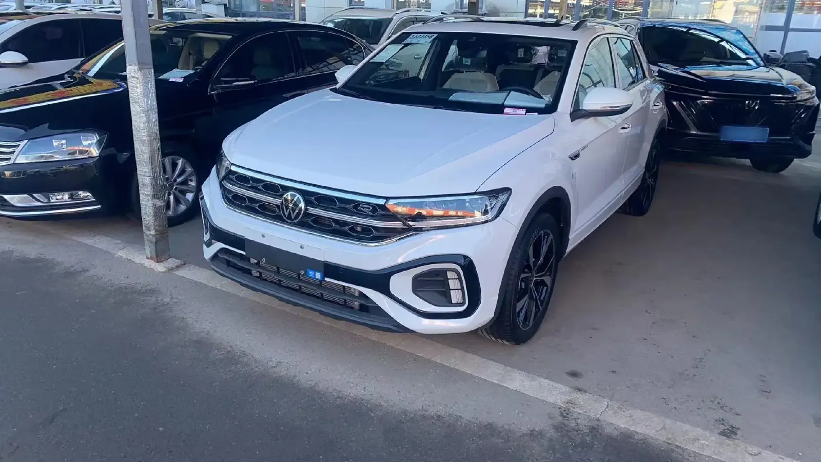 2024 Volkswagen T-Roc 1.5T 160HP L4 7DCT