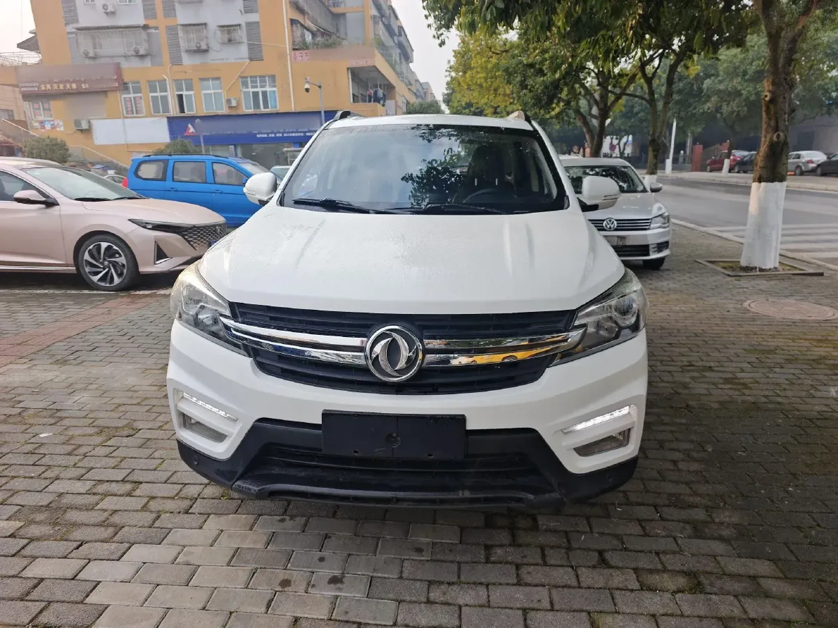 2018 DongFeng Fengon Fengon S560 1.8L 139HP L4 CVT,autocango,china used car exporter,china ev exporter,chinese used car exporter,chinese used ev exporter