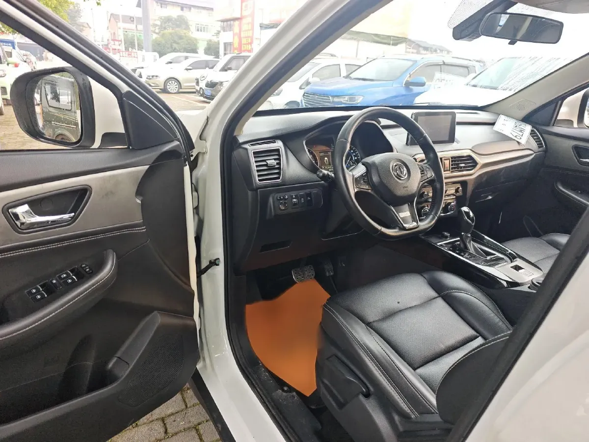 2018 DongFeng Fengon Fengon S560 1.8L 139HP L4 CVT,autocango,china used car exporter,china ev exporter,chinese used car exporter,chinese used ev exporter