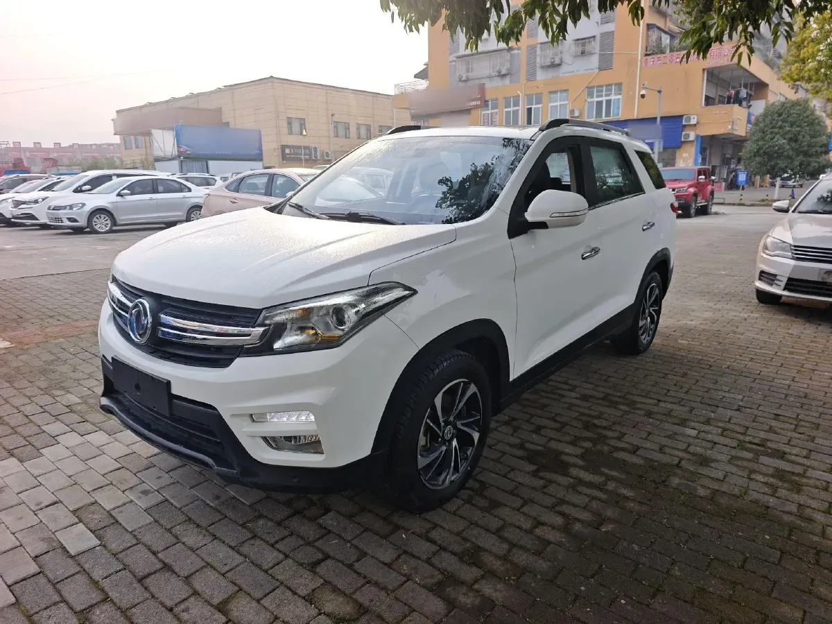 2018 DongFeng Fengon Fengon S560 1.8L 139HP L4 CVT,autocango,china used car exporter,china ev exporter,chinese used car exporter,chinese used ev exporter