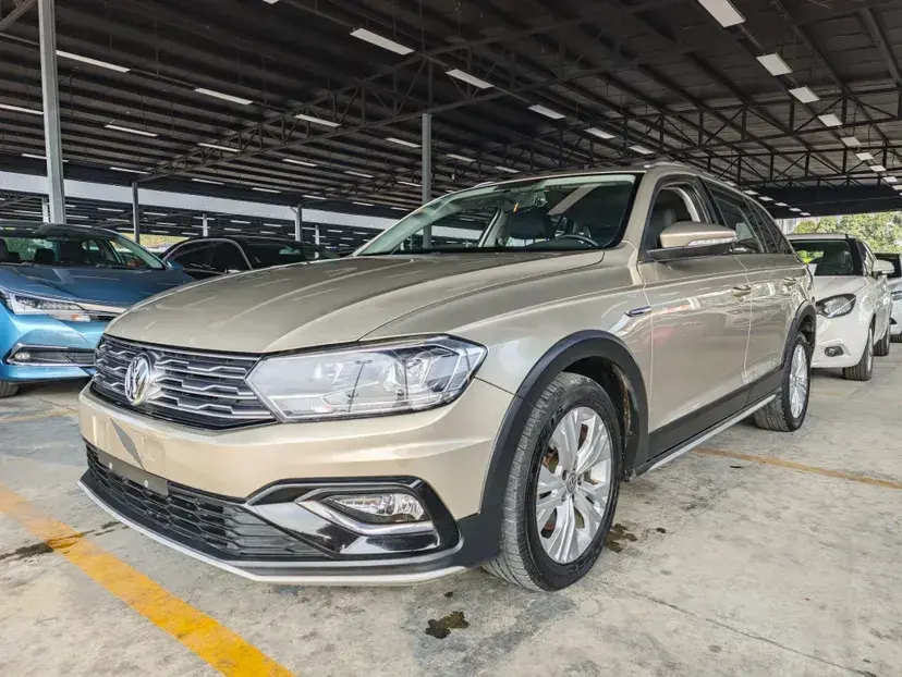2017 Volkswagen C-Trek 1.4T 131HP L4 7DCT
