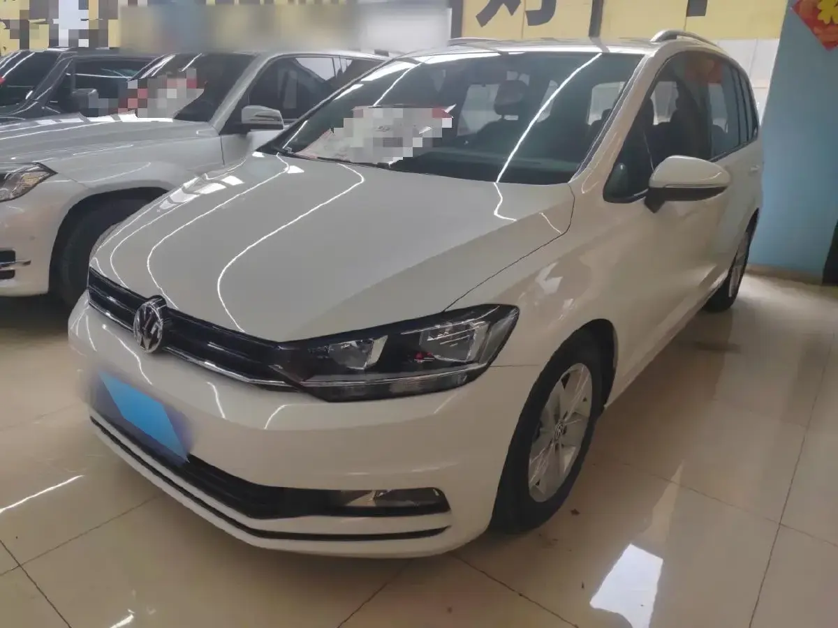 2016 Volkswagen Touran 1.4T 150HP L4 7DCT