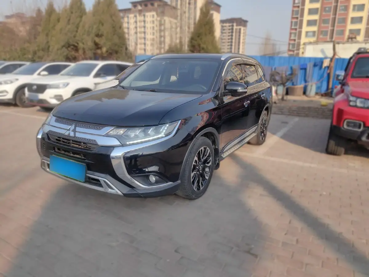 2019 Mitsubishi Outlander 2.4L 192HP L4 CVT