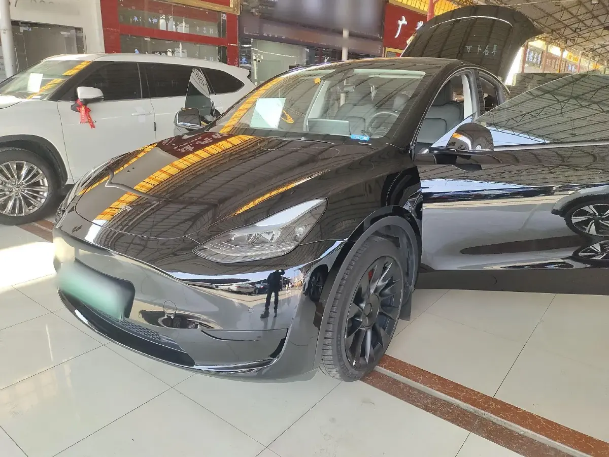 2022 Tesla Model Y BEV 60KWH