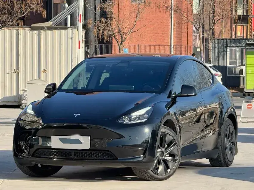 2023 Tesla Model Y BEV 60KWH