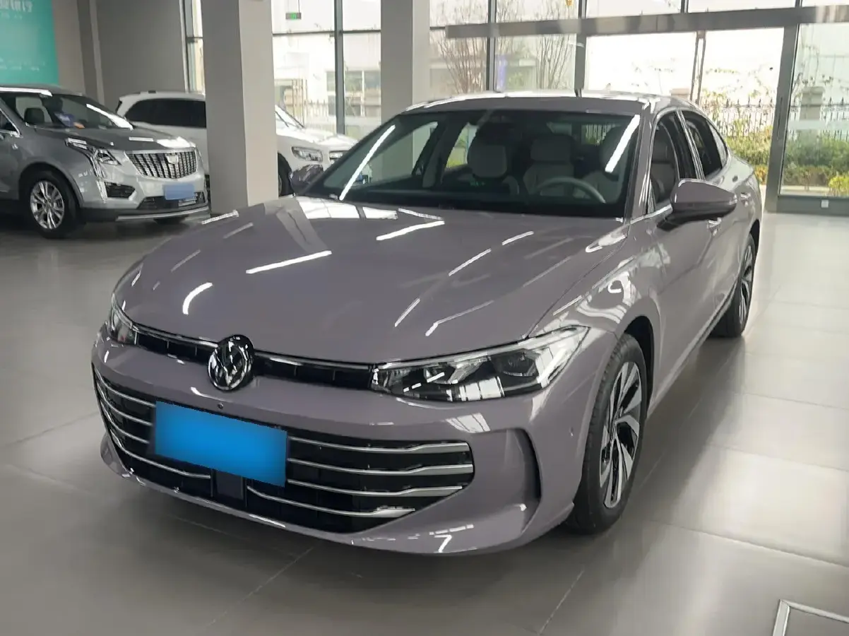 2025 Volkswagen Passat 2.0T 220HP L4 7DCT