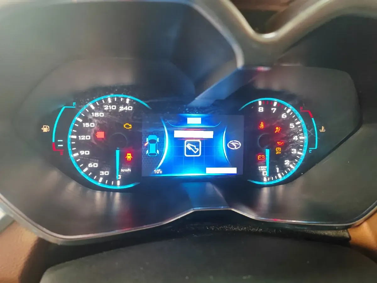 2017 Soueast DX7 1.5T 156HP L4 6MT,autocango,china used car exporter,china ev exporter,chinese used car exporter,chinese used ev exporter