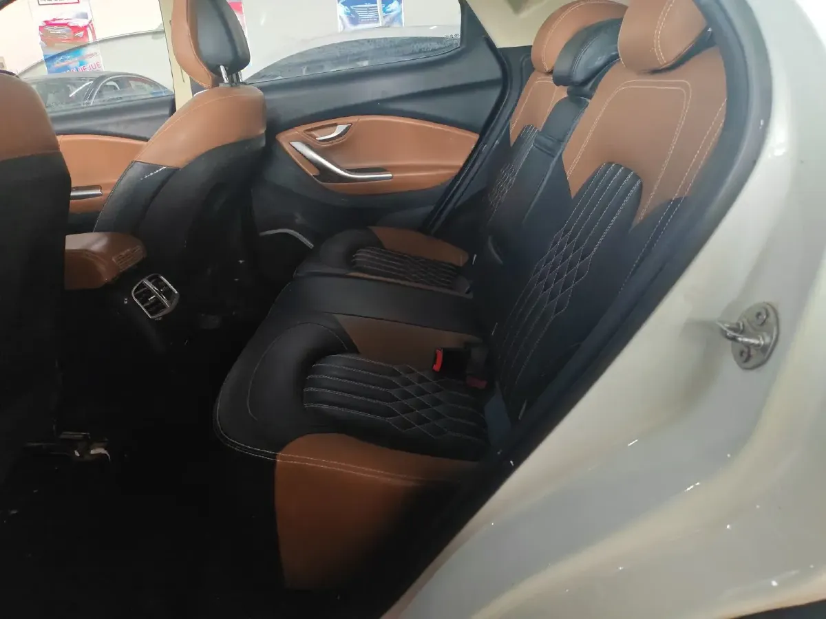 2017 Soueast DX7 1.5T 156HP L4 6MT,autocango,china used car exporter,china ev exporter,chinese used car exporter,chinese used ev exporter