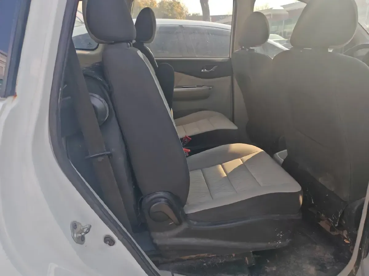 2017 DongFeng Forthing S500 1.5L 120HP L4 5MT,autocango,china used car exporter,china ev exporter,chinese used car exporter,chinese used ev exporter