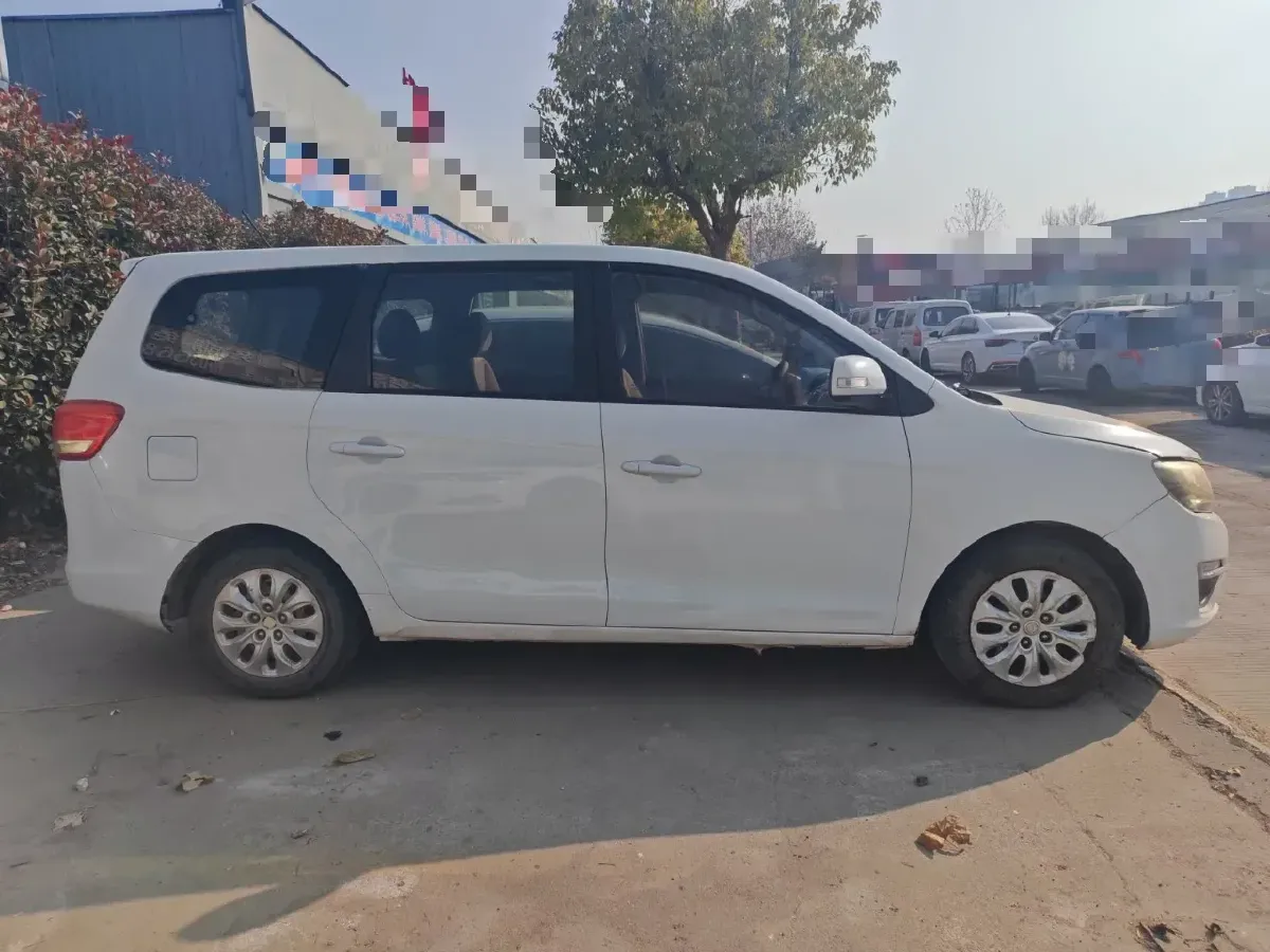 2017 DongFeng Forthing S500 1.5L 120HP L4 5MT,autocango,china used car exporter,china ev exporter,chinese used car exporter,chinese used ev exporter