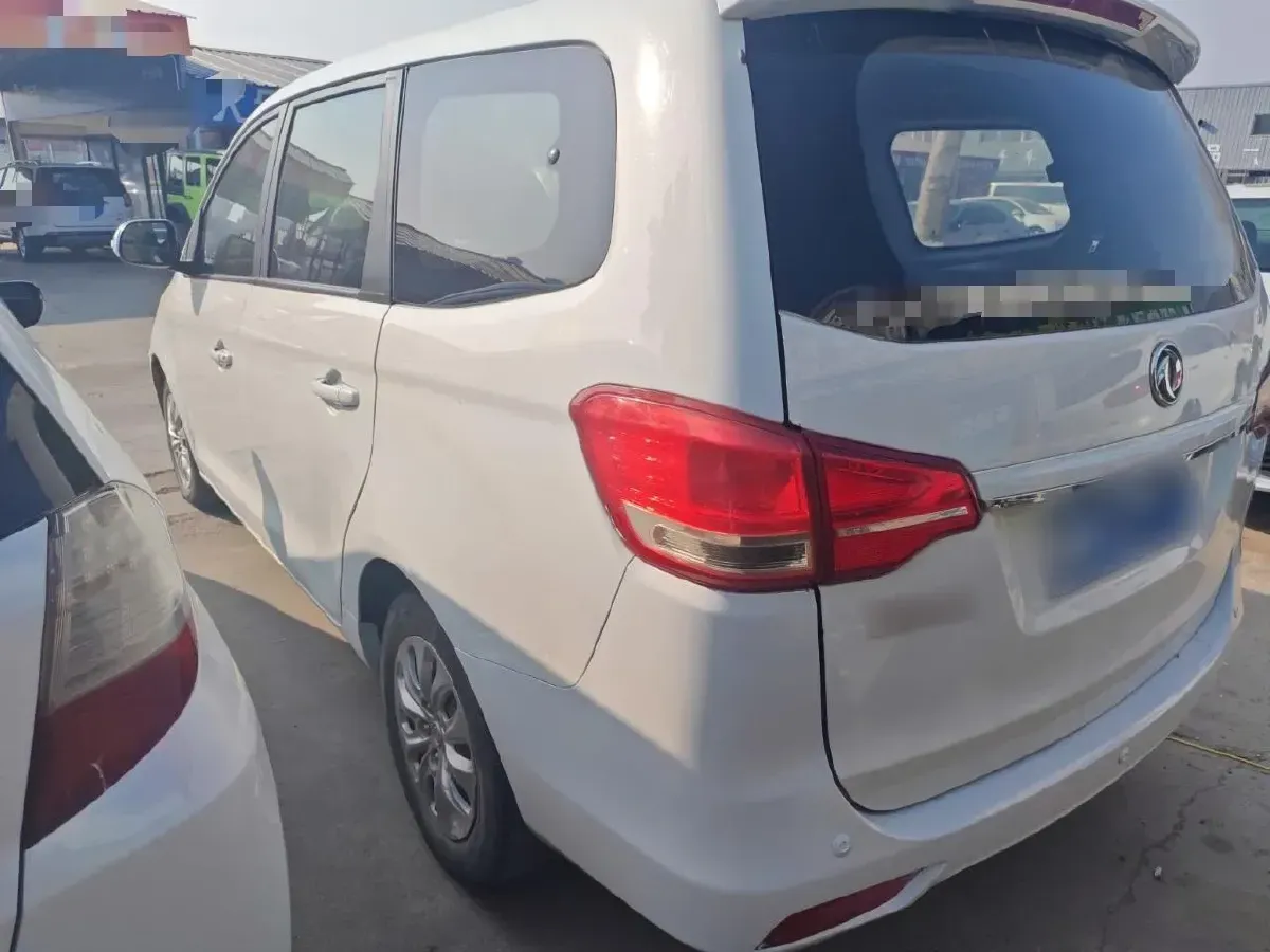 2017 DongFeng Forthing S500 1.5L 120HP L4 5MT,autocango,china used car exporter,china ev exporter,chinese used car exporter,chinese used ev exporter