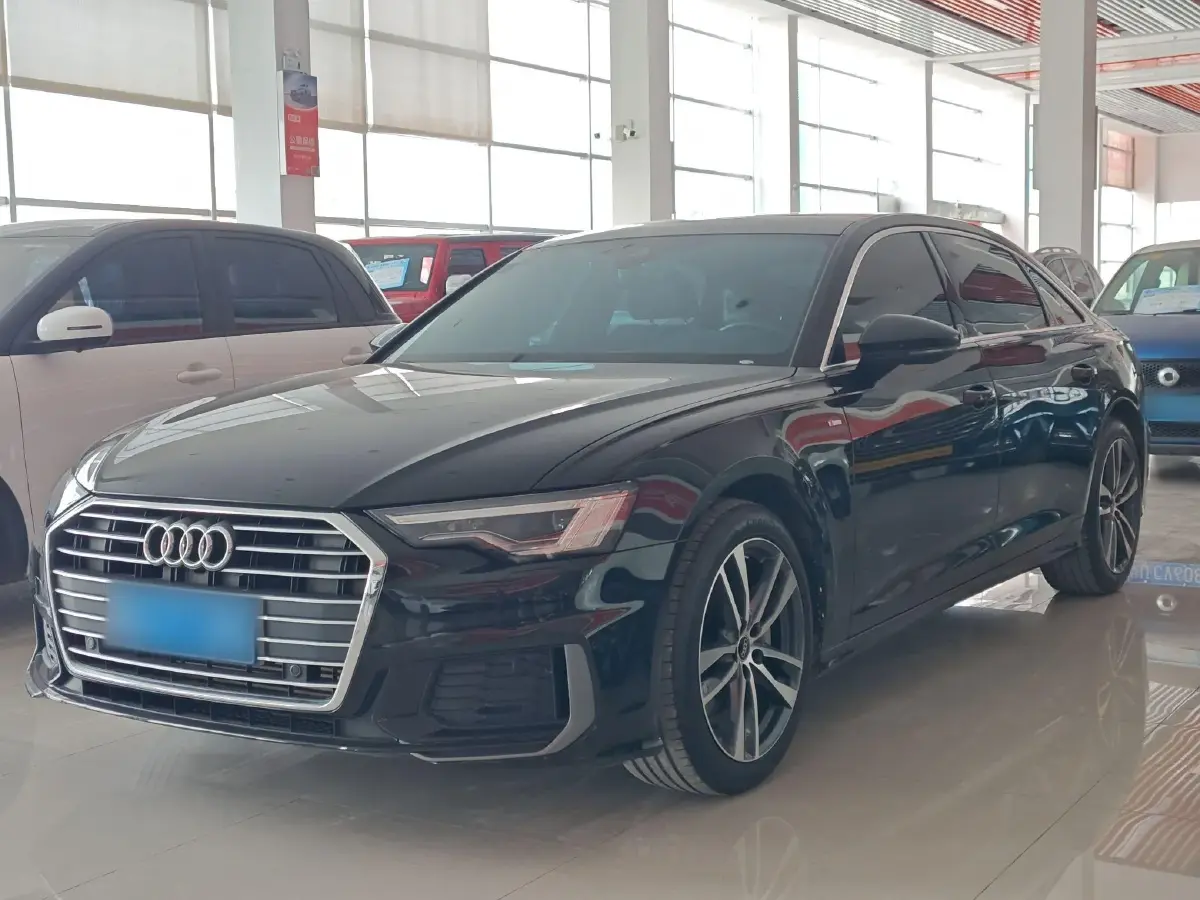 2022 Audi A6L 2.0T 190HP L4 7DCT