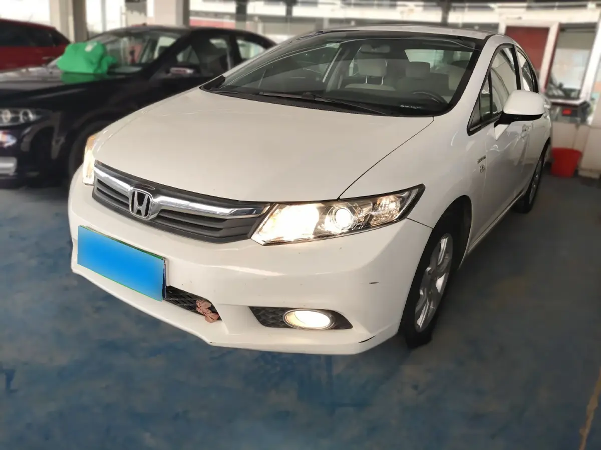 2013 Honda Civic 1.8L 141HP L4 5AT