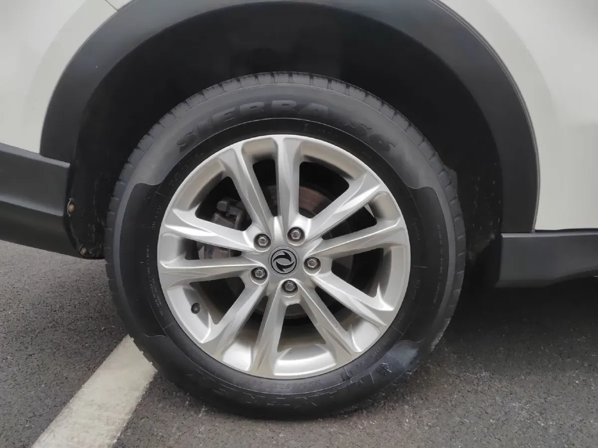 2017 DongFeng Fengon Fengon 580 1.5T 150HP L4 CVT,autocango,china used car exporter,china ev exporter,chinese used car exporter,chinese used ev exporter