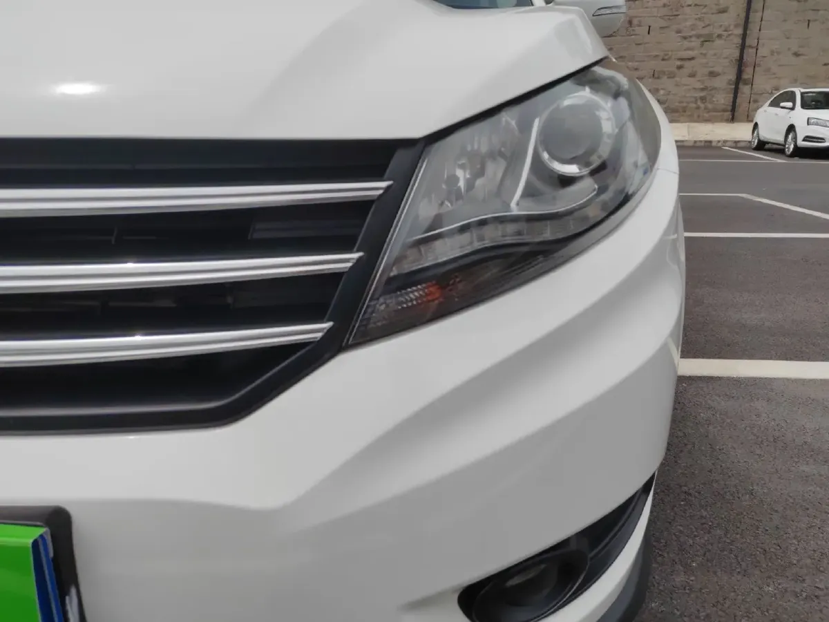 2017 DongFeng Fengon Fengon 580 1.5T 150HP L4 CVT,autocango,china used car exporter,china ev exporter,chinese used car exporter,chinese used ev exporter