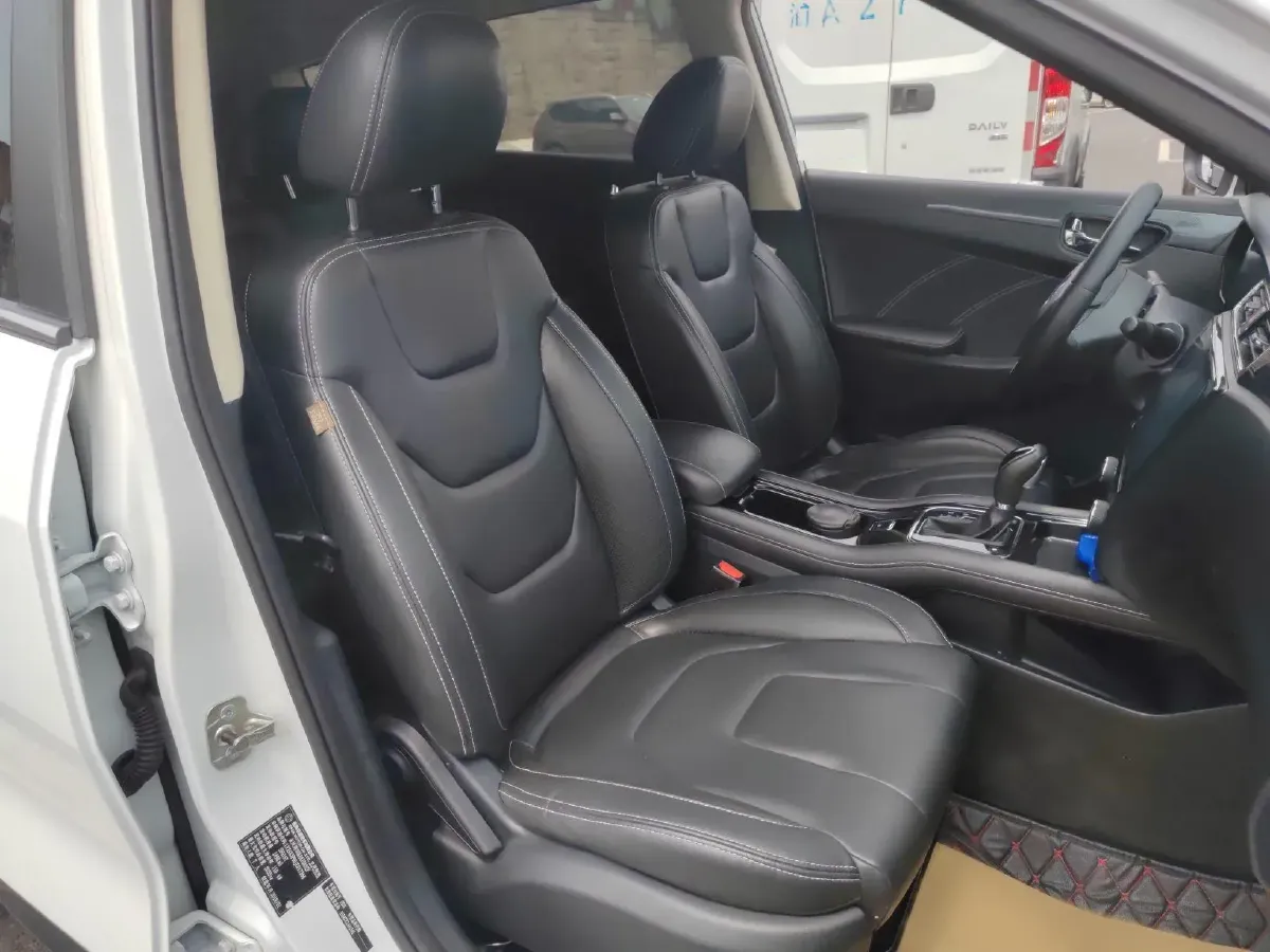 2017 DongFeng Fengon Fengon 580 1.5T 150HP L4 CVT,autocango,china used car exporter,china ev exporter,chinese used car exporter,chinese used ev exporter