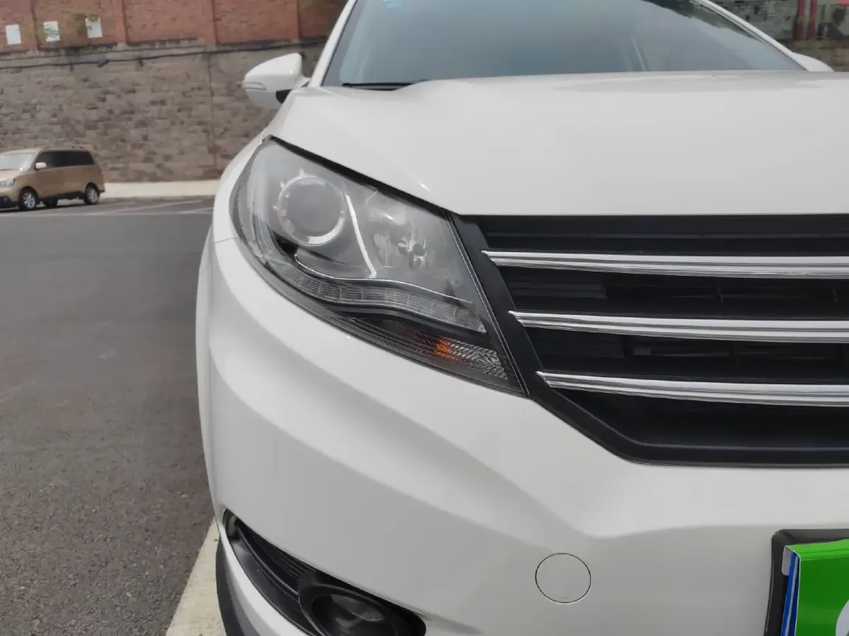 2017 DongFeng Fengon Fengon 580 1.5T 150HP L4 CVT,autocango,china used car exporter,china ev exporter,chinese used car exporter,chinese used ev exporter