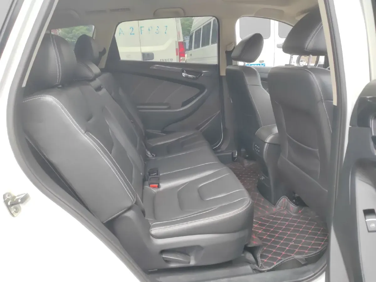 2017 DongFeng Fengon Fengon 580 1.5T 150HP L4 CVT,autocango,china used car exporter,china ev exporter,chinese used car exporter,chinese used ev exporter