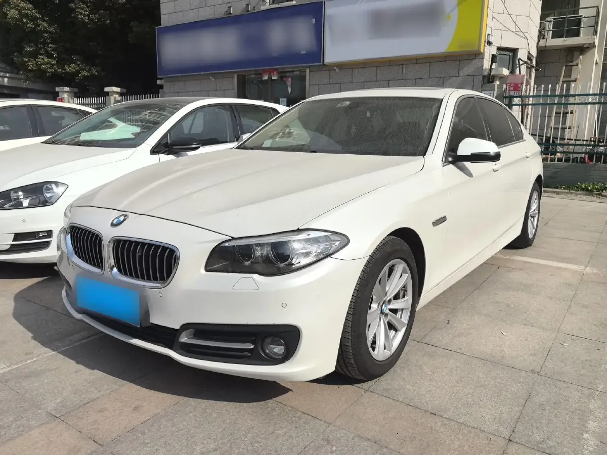 2014 BMW 5 Series 2.0T 184HP L4 8AT