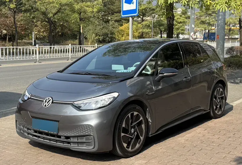 2023 Volkswagen ID.3 BEV 52.8KWH