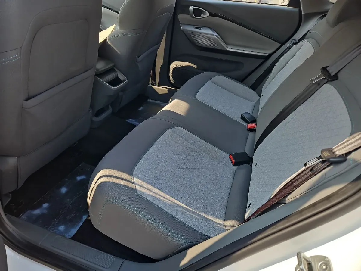 2020 BaoJun RC-5 1.5L 99HP L4 CVT,autocango,china used car exporter,china ev exporter,chinese used car exporter,chinese used ev exporter