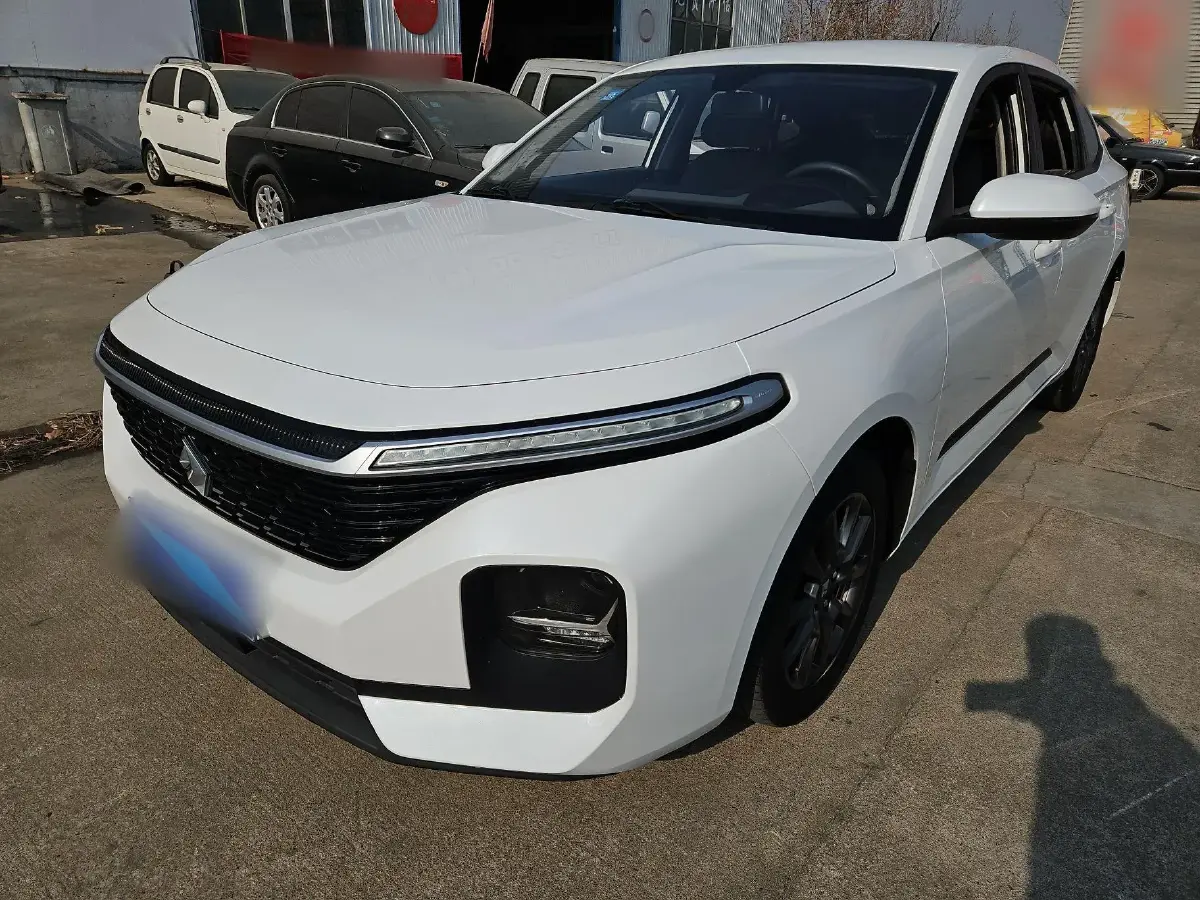 2020 BaoJun RC-5 1.5L 99HP L4 CVT